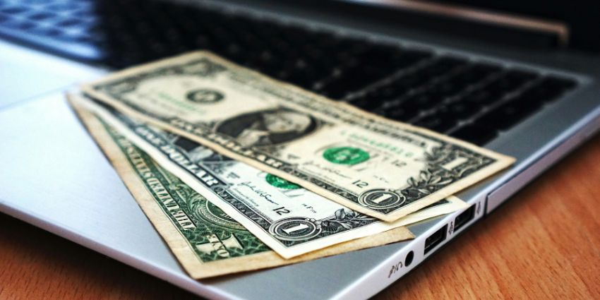 $7.3 Billion at Stake: How Enterprises Should Navigate Windows 10 End-of-Life