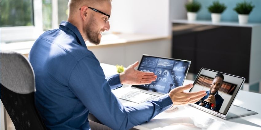 The Role of Communication Displays for Hybrid Work Optimization